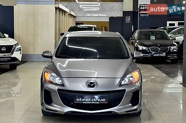 Седан Mazda 3 2013 в Николаеве