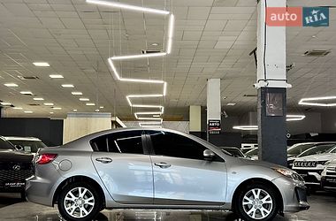 Седан Mazda 3 2013 в Николаеве