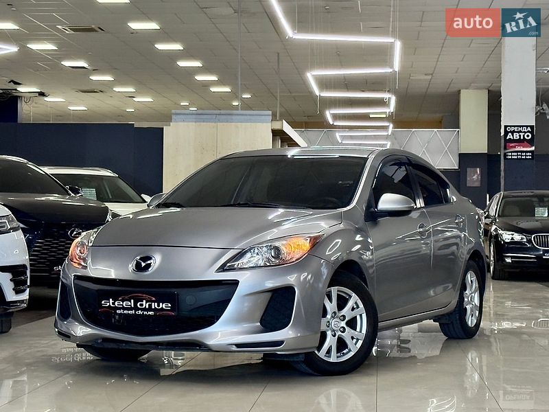 Седан Mazda 3 2013 в Николаеве