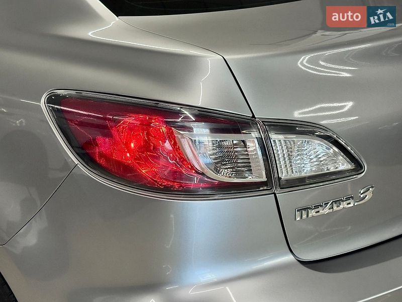 Седан Mazda 3 2013 в Николаеве