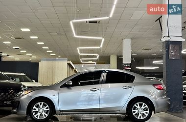 Седан Mazda 3 2013 в Николаеве
