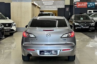 Седан Mazda 3 2013 в Николаеве