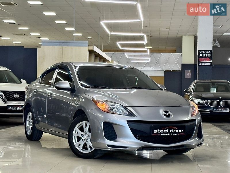 Седан Mazda 3 2013 в Николаеве