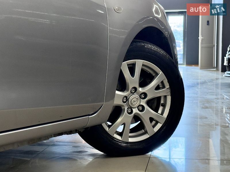 Седан Mazda 3 2013 в Николаеве
