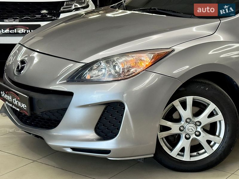 Седан Mazda 3 2013 в Николаеве
