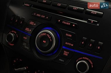 Седан Mazda 3 2013 в Николаеве