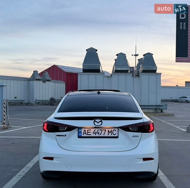 Седан Mazda 3 2015 в Києві