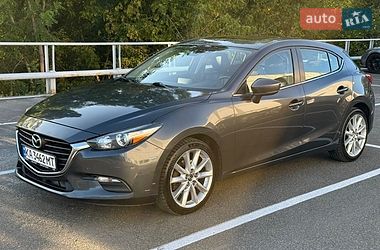Хэтчбек Mazda 3 2016 в Киеве