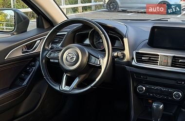 Хэтчбек Mazda 3 2016 в Киеве