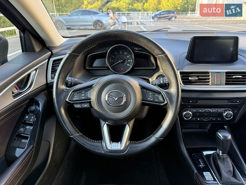 Хэтчбек Mazda 3 2016 в Киеве