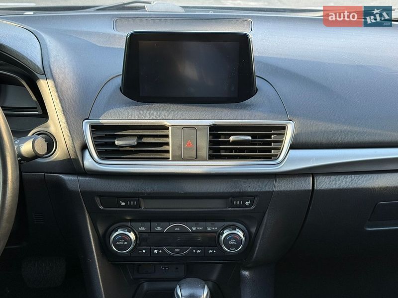 Хэтчбек Mazda 3 2016 в Киеве