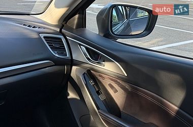 Хэтчбек Mazda 3 2016 в Киеве