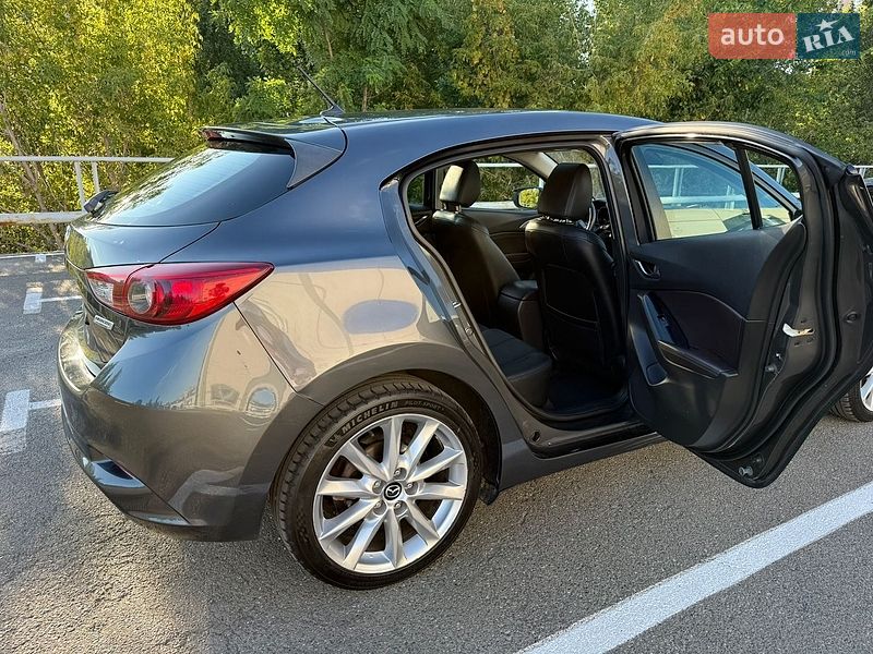 Хэтчбек Mazda 3 2016 в Киеве