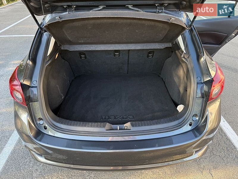 Хэтчбек Mazda 3 2016 в Киеве