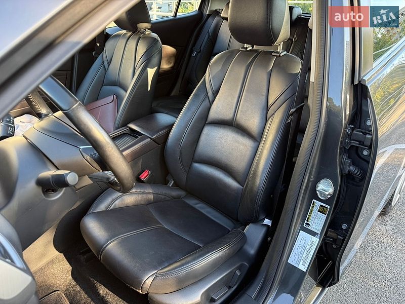 Хэтчбек Mazda 3 2016 в Киеве