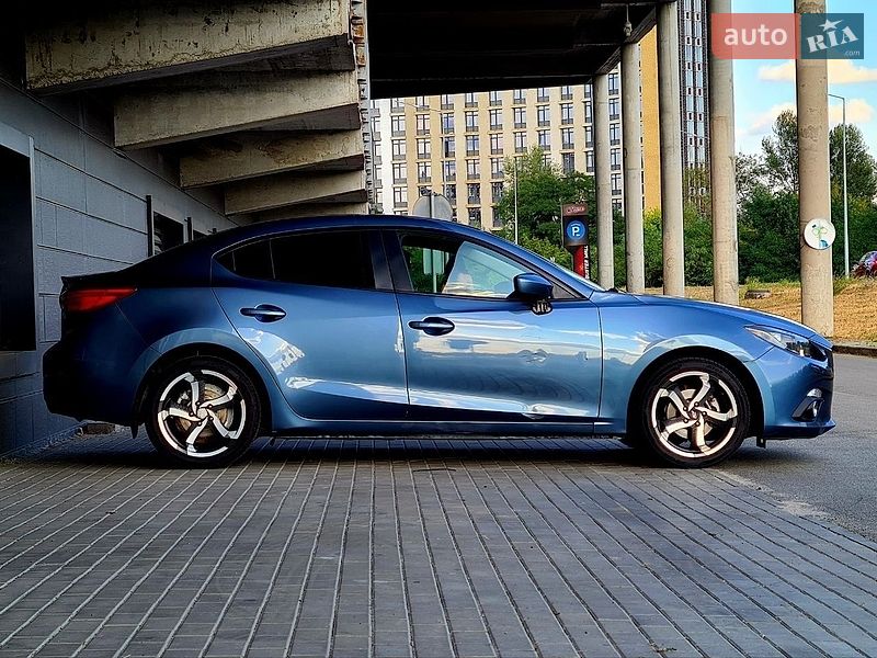Седан Mazda 3 2013 в Киеве фото 4 Седан Mazda 3 2013 в Киеве