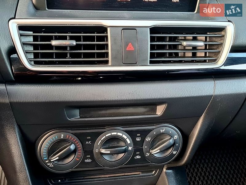 Седан Mazda 3 2013 в Киеве фото 17 Седан Mazda 3 2013 в Киеве