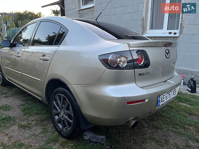 Седан Mazda 3 2008 в Дніпрі