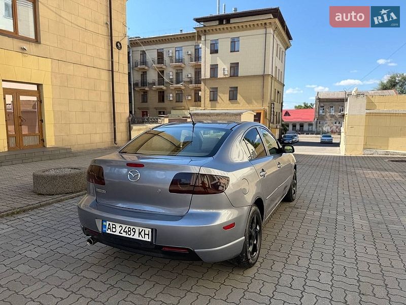 Седан Mazda 3 2004 в Запоріжжі