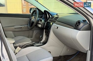 Седан Mazda 3 2004 в Запоріжжі