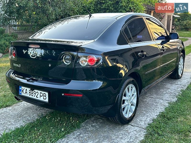 Седан Mazda 3 2008 в Киеве