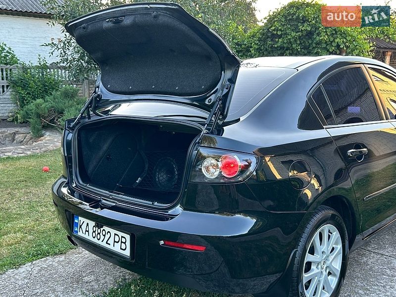 Седан Mazda 3 2008 в Киеве