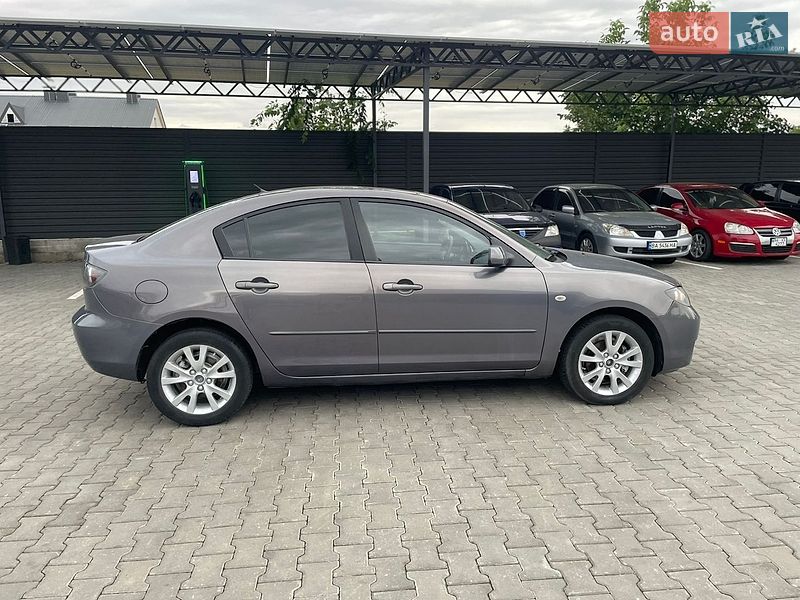 Седан Mazda 3 2007 в Миколаєві