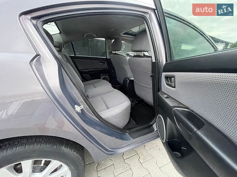 Седан Mazda 3 2007 в Миколаєві