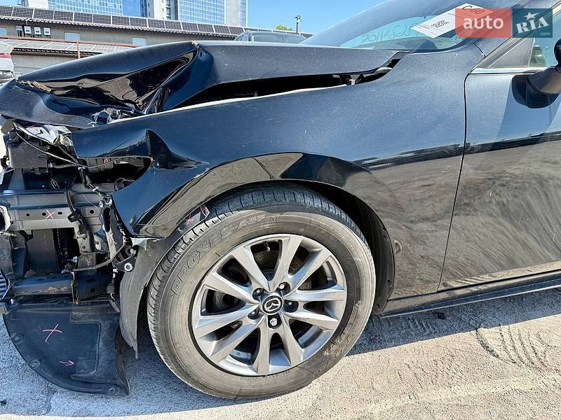 Хэтчбек Mazda 3 2023 в Киеве