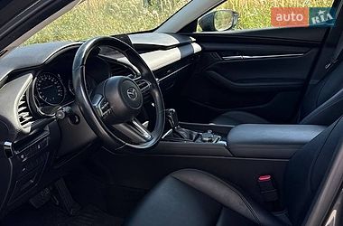 Седан Mazda 3 2018 в Львові