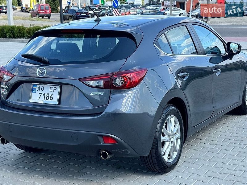 Хетчбек Mazda 3 2015 в Хусті