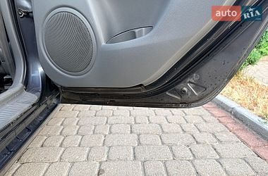 Седан Mazda 3 2007 в Мукачевому