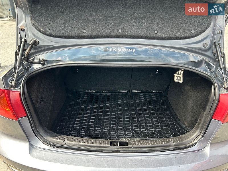 Седан Mazda 3 2005 в Хмельницком