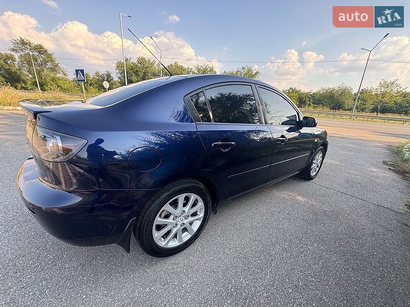 Седан Mazda 3 2009 в Днепре