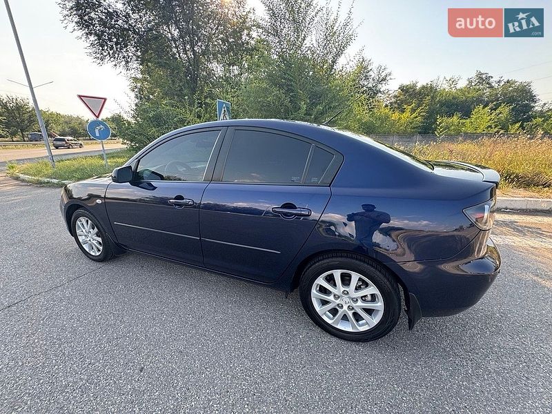 Седан Mazda 3 2009 в Запоріжжі