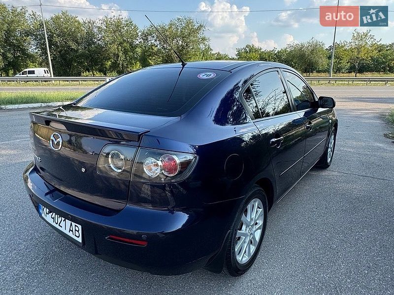 Седан Mazda 3 2009 в Днепре
