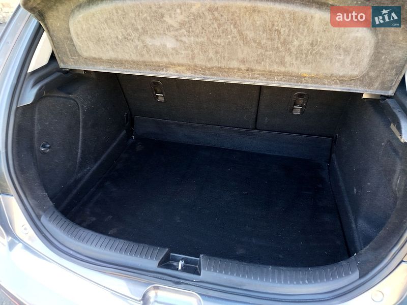 Хетчбек Mazda 3 2007 в Первомайську