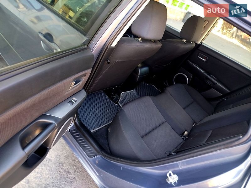 Хетчбек Mazda 3 2007 в Первомайську