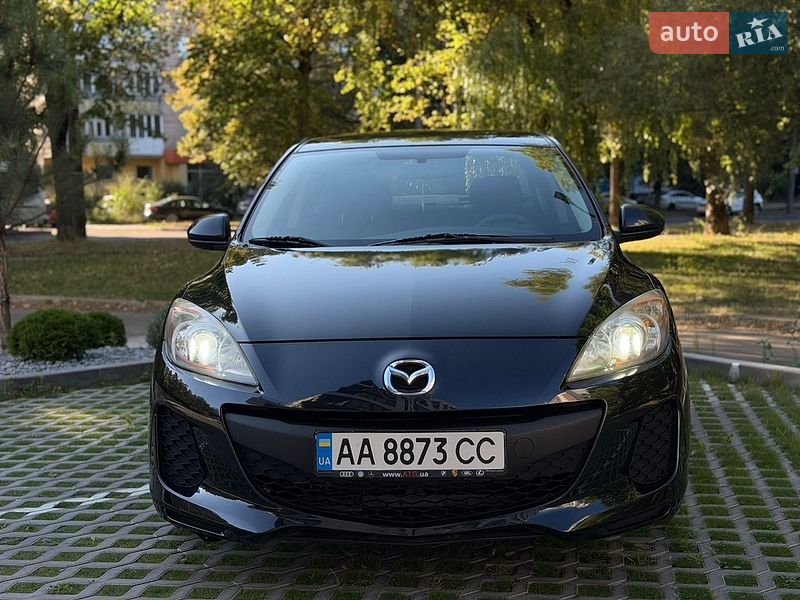 Седан Mazda 3 2013 в Рівному