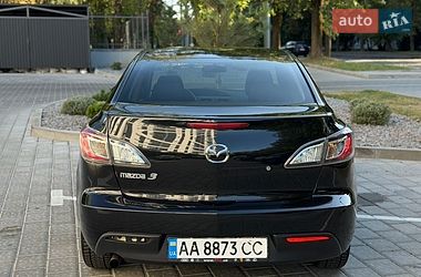 Седан Mazda 3 2013 в Рівному