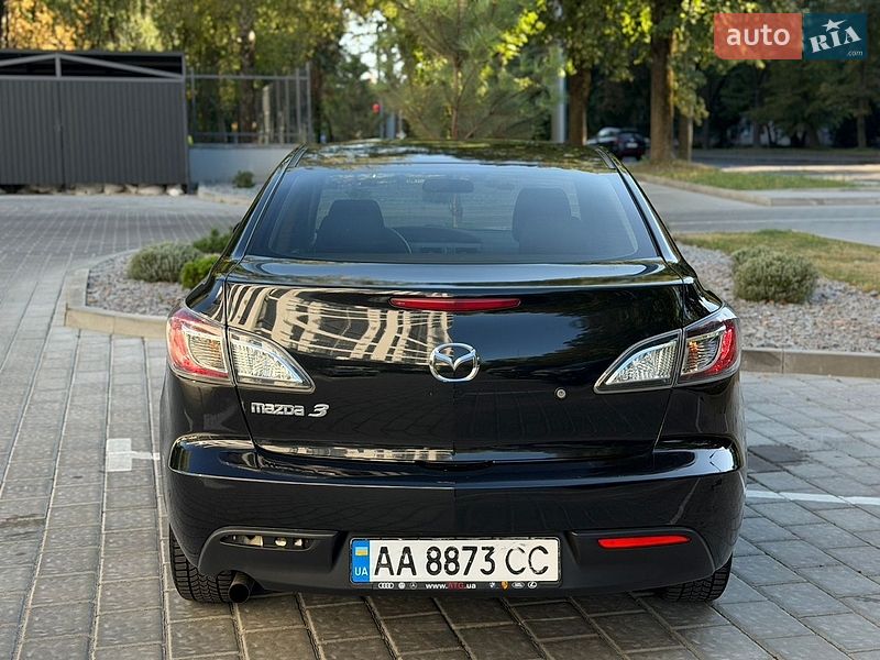 Седан Mazda 3 2013 в Рівному