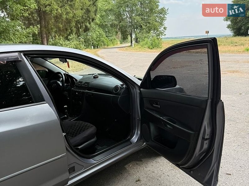 Хэтчбек Mazda 3 2004 в Лысянке