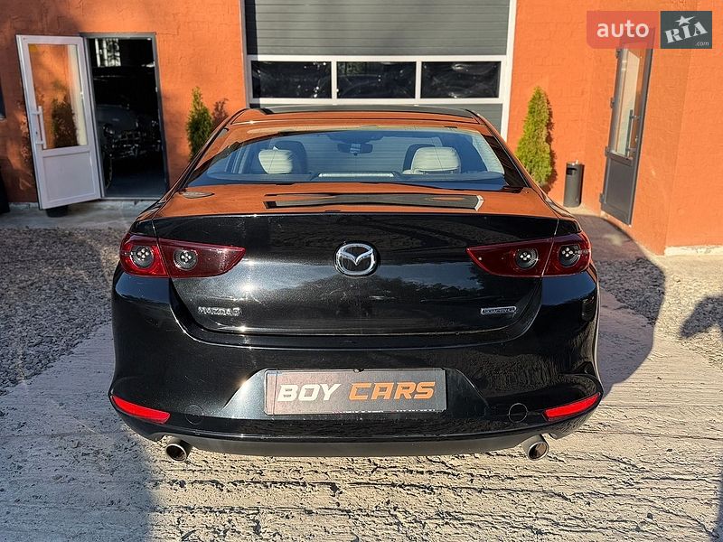 Седан Mazda 3 2020 в Ивано-Франковске