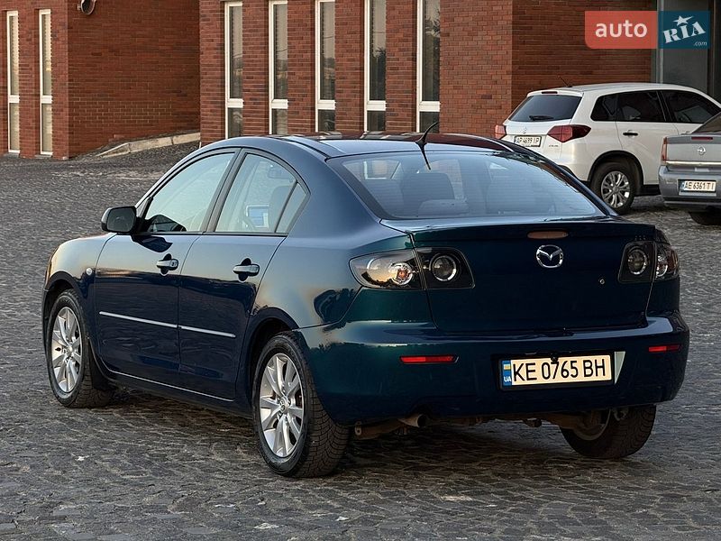 Седан Mazda 3 2007 в Дніпрі