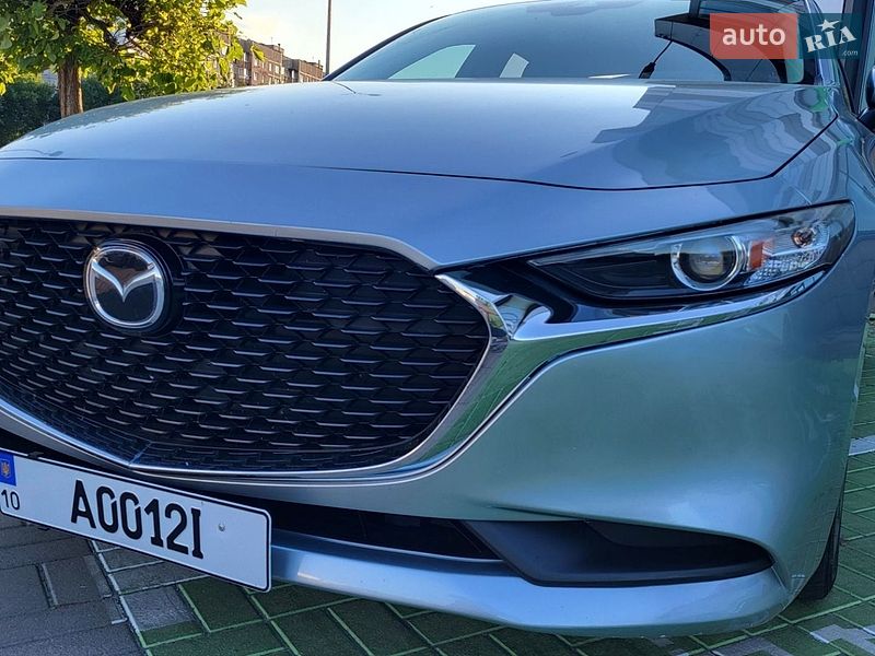 Седан Mazda 3 2020 в Черкасах