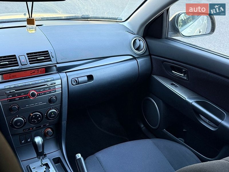 Хетчбек Mazda 3 2007 в Миколаєві