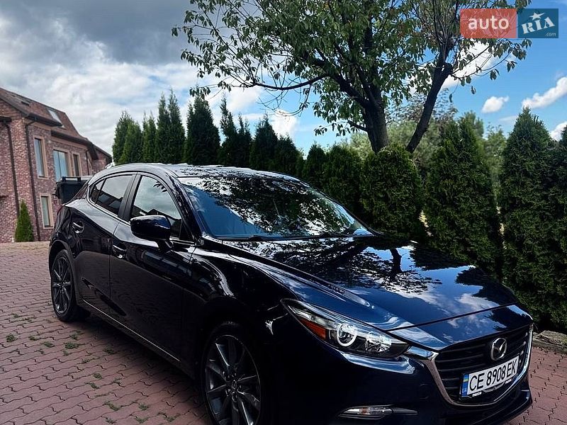 Хэтчбек Mazda 3 2018 в Черновцах