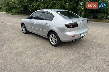 Седан Mazda 3 2006 в Городищеві