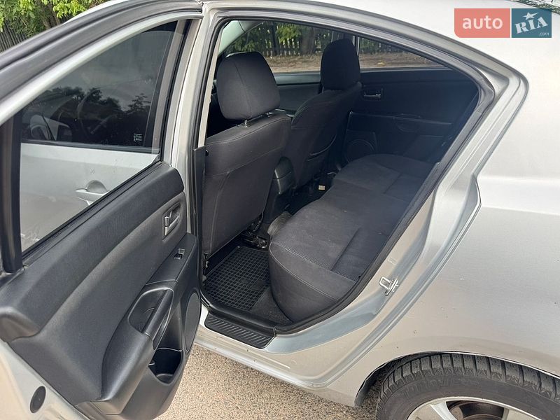 Седан Mazda 3 2006 в Городищеві