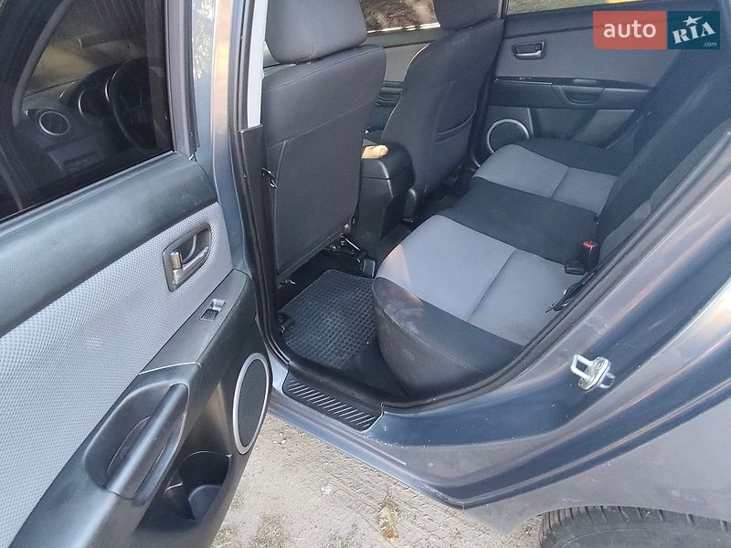 Хетчбек Mazda 3 2006 в Кропивницькому